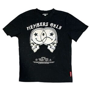 Members Only Black Tee with Cream Skull Graphic size Small